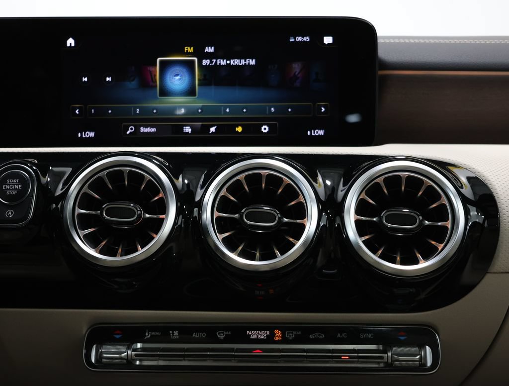 Certified 2023 Mercedes-Benz CLA 250 4MATIC image 19