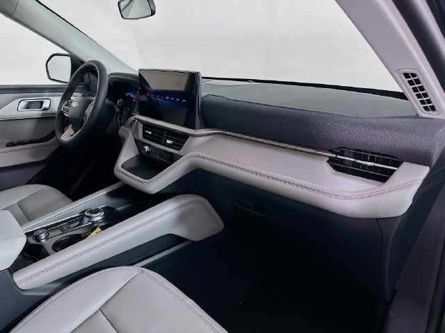 New 2026 Ford Explorer Active w/ Active Comfort Package AWD/4WD image 35