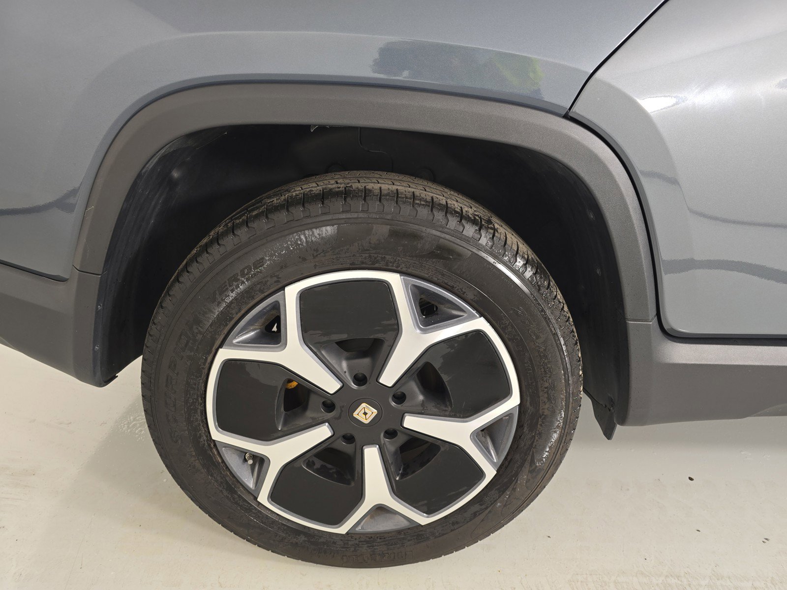 Used 2022 Rivian R1T Adventure AWD/4WD image 14