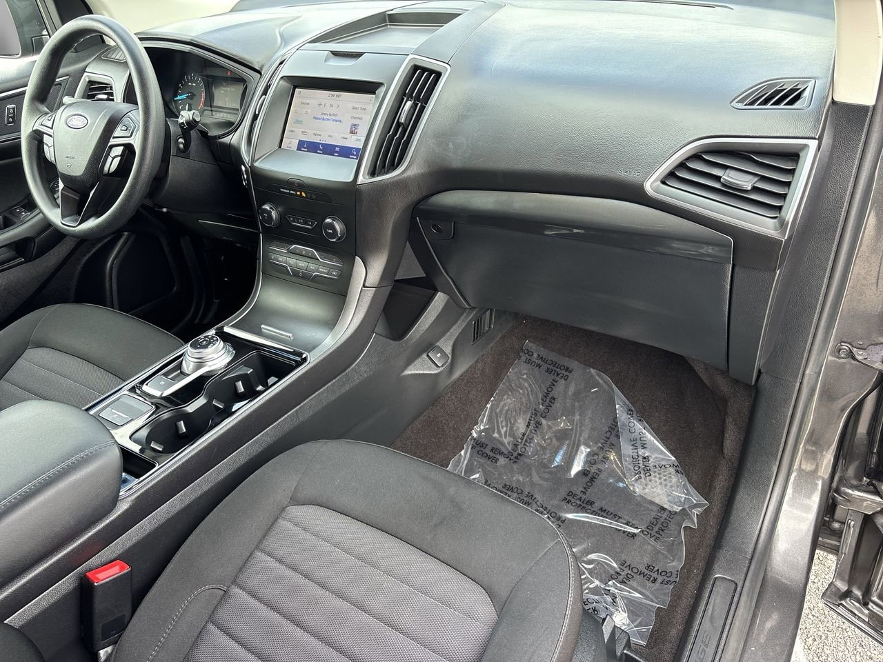 Used 2020 Ford Edge SE image 11