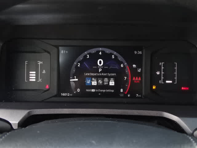 Certified 2024 Toyota Tacoma SR5 AWD/4WD image 26