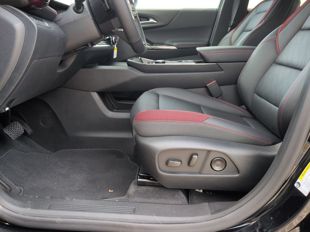 New 2027 Chevrolet Equinox RS w/ Safety and Technology Package AWD/4WD image 10