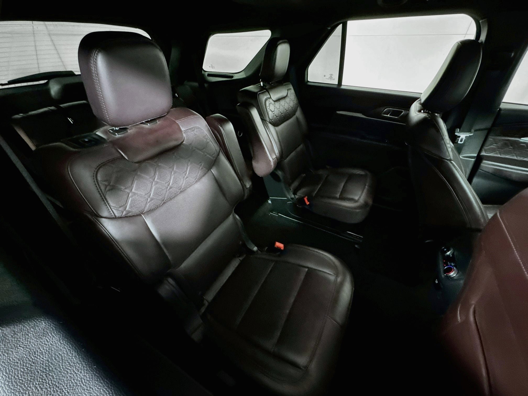 Used 2025 Ford Explorer Platinum w/ LUX Leather Package AWD/4WD image 28