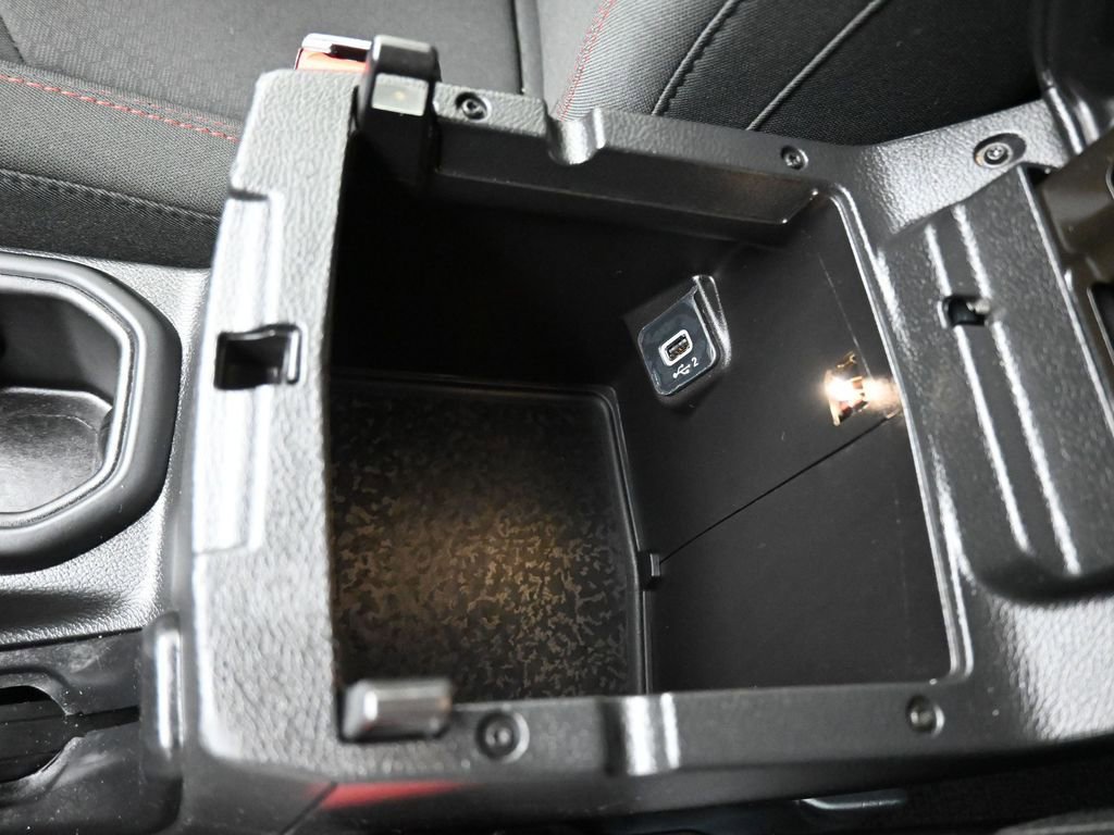 Used 2021 Jeep Wrangler Rubicon image 24