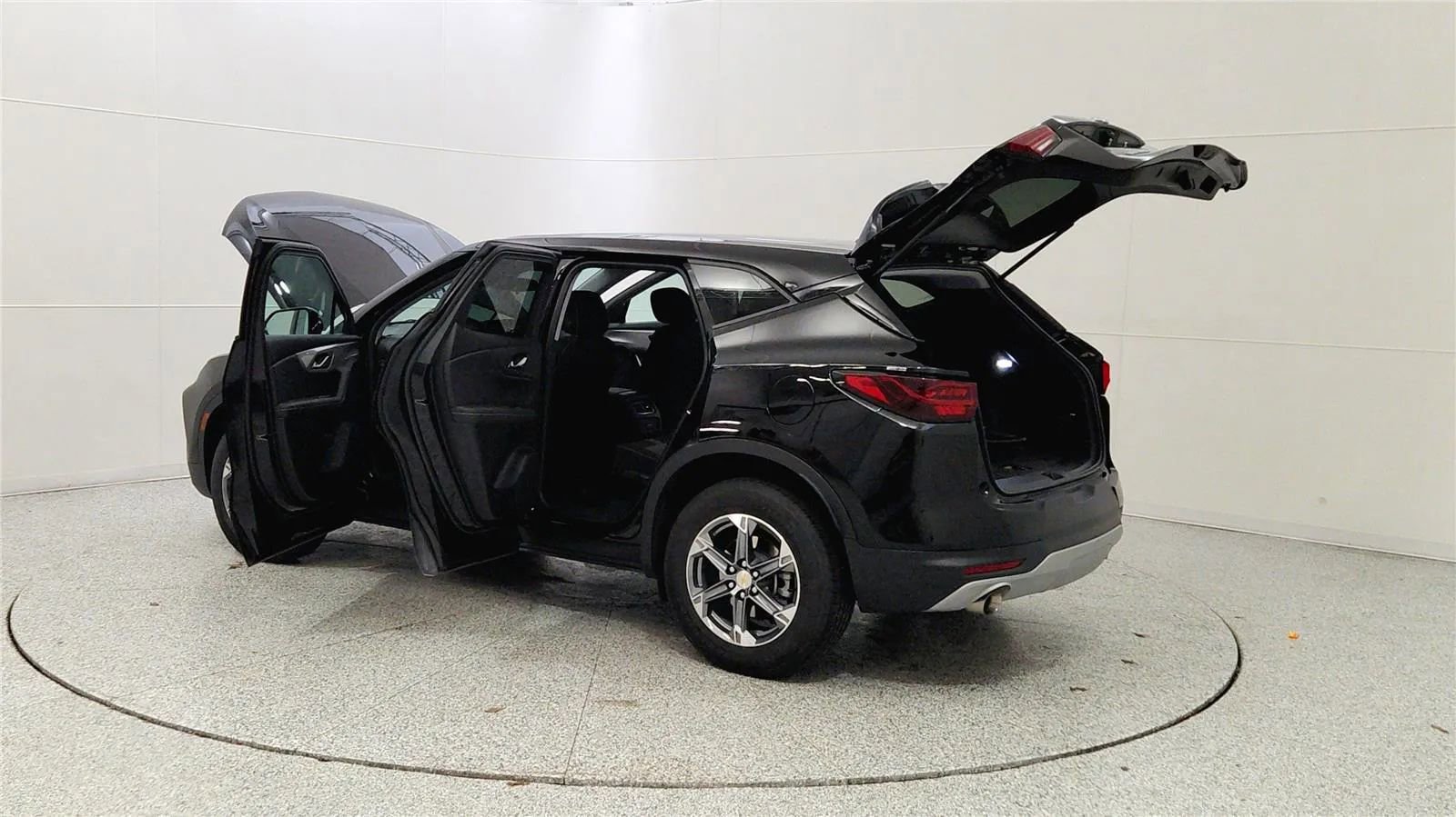 Used 2023 Chevrolet Blazer LT image 11