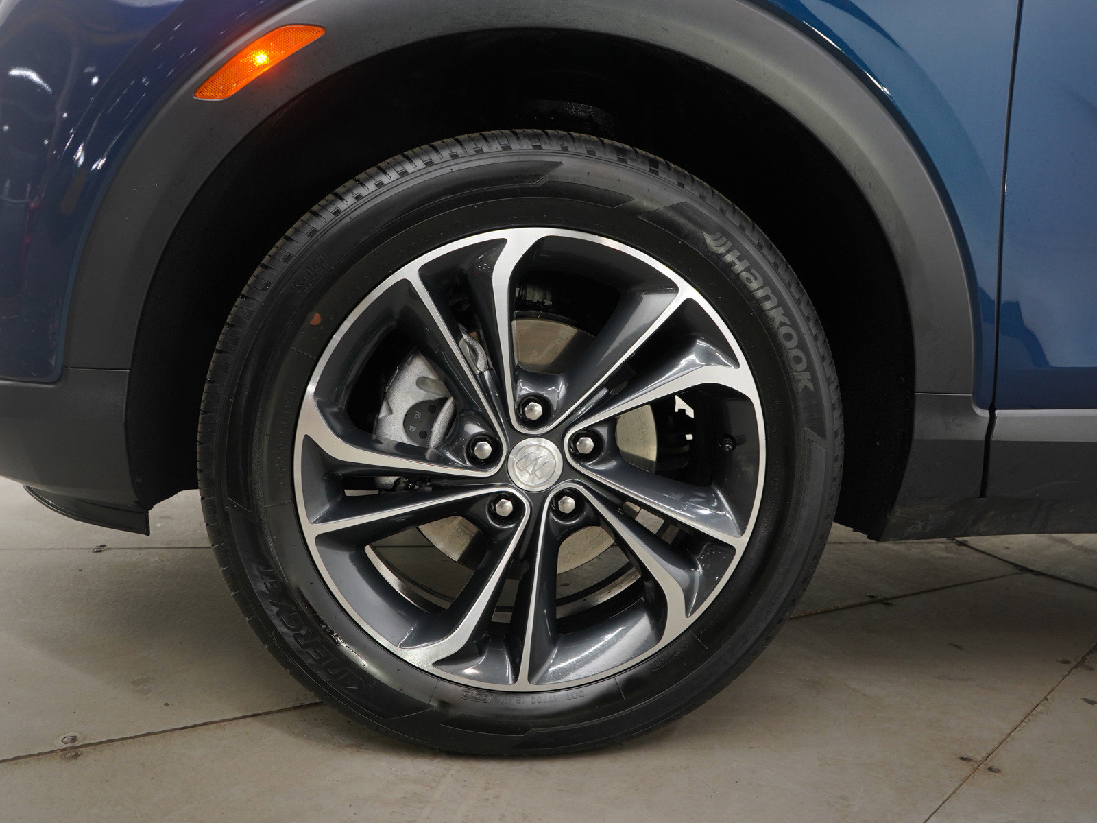 Used 2020 Buick Encore GX Essence image 25