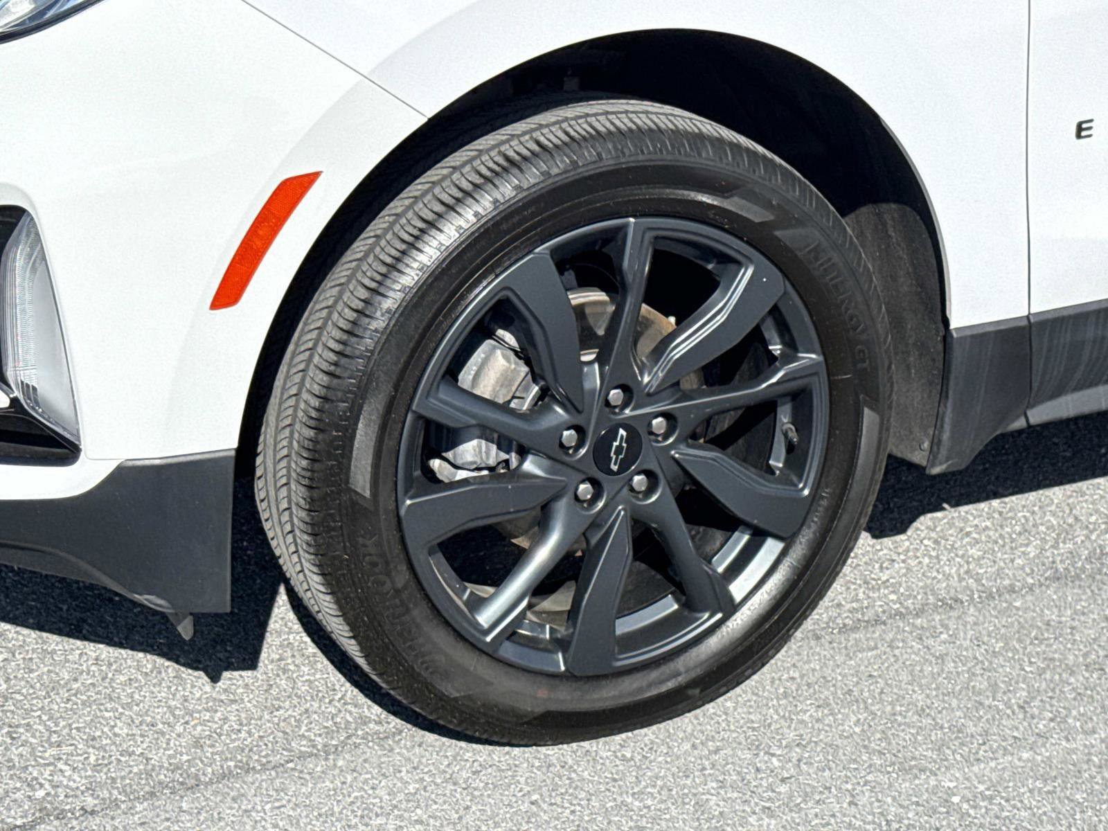 Used 2023 Chevrolet Equinox RS image 29