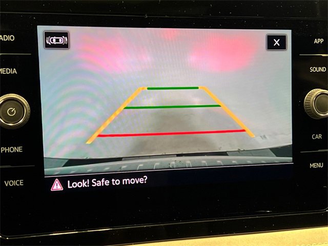 New 2026 Volkswagen Taos SE image 17