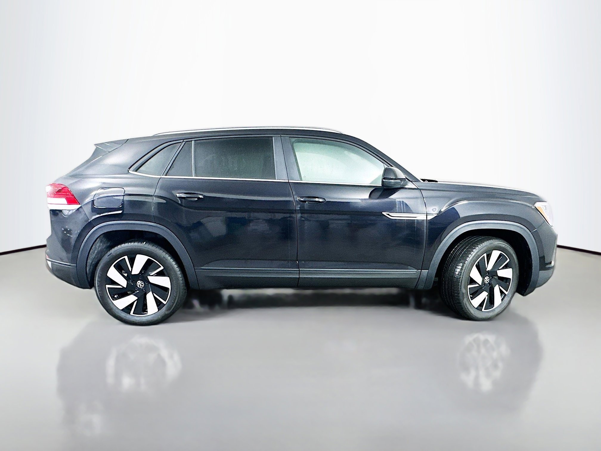 New 2026 Volkswagen Atlas Cross Sport SE image 8