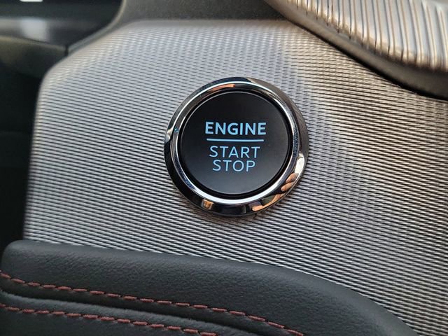 Used 2025 Ford Explorer Active w/ Active Comfort Package image 11