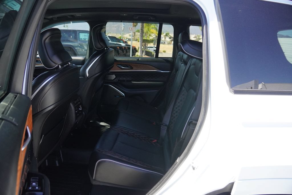Certified 2022 Jeep Grand Cherokee Summit AWD/4WD image 35