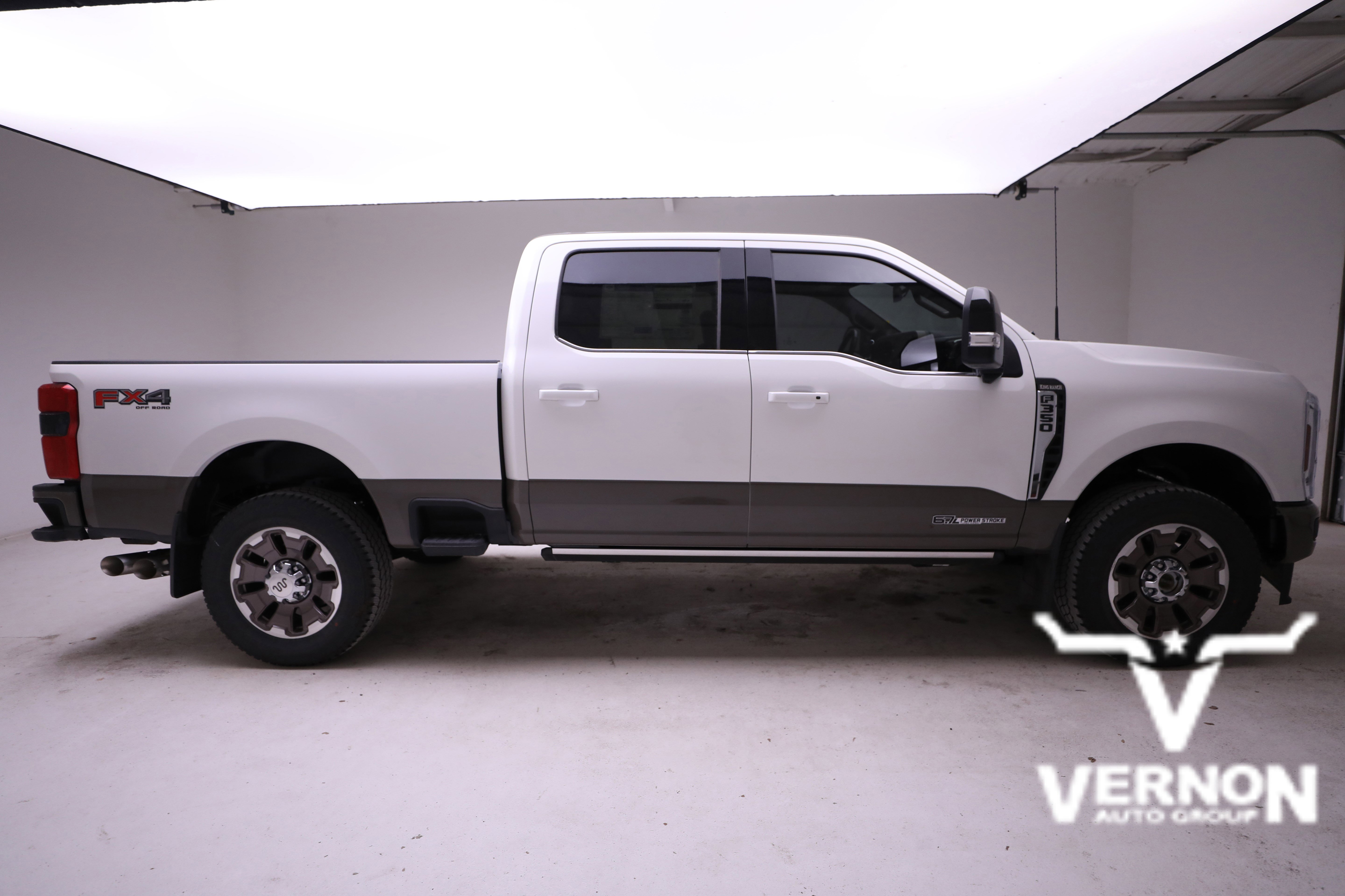 New 2026 Ford F350 King Ranch w/ FX4 Off-Road Package image 6