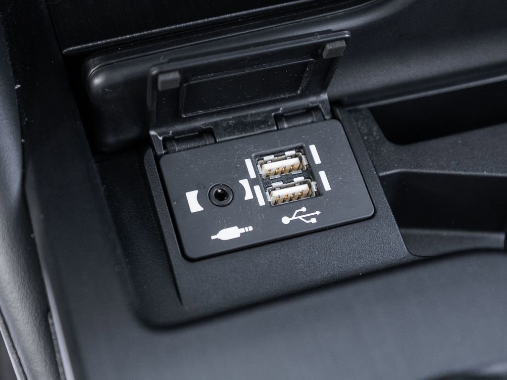 Certified 2022 Lexus ES 300h F Sport w/ Accessory Package 2 image 25