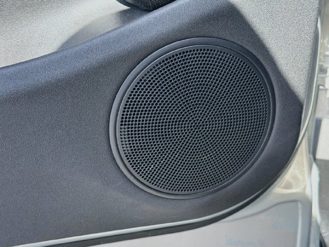 Used 2024 Land Rover Range Rover Evoque Dynamic SE AWD/4WD image 19