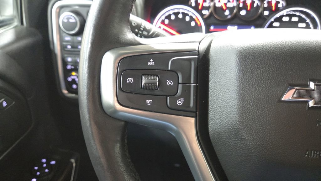 Used 2020 Chevrolet Silverado 1500 RST AWD/4WD image 11