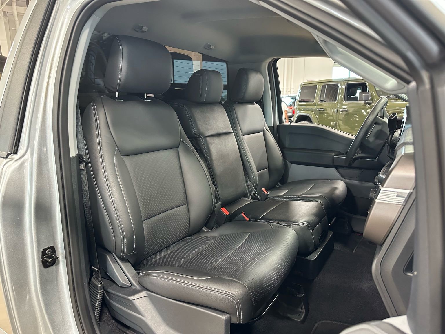 Used 2025 Ford F150 XL w/ Equipment Group 103A High image 35