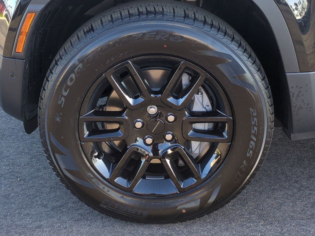 New 2026 Land Rover Defender 130 S image 28