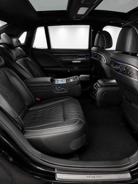 Used 2023 Genesis G90 3.5T AWD/4WD image 17