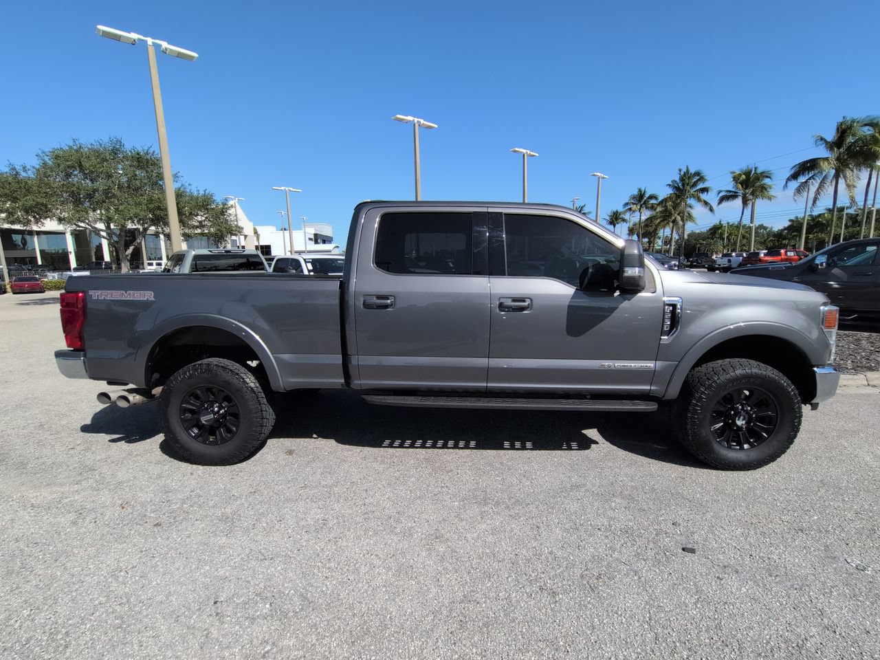 Used 2022 Ford F250 Lariat w/ Tremor Off-Road Package AWD/4WD image 4