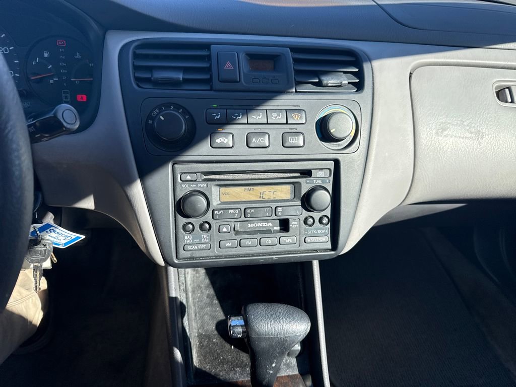 Used 2002 Honda Accord VP image 19