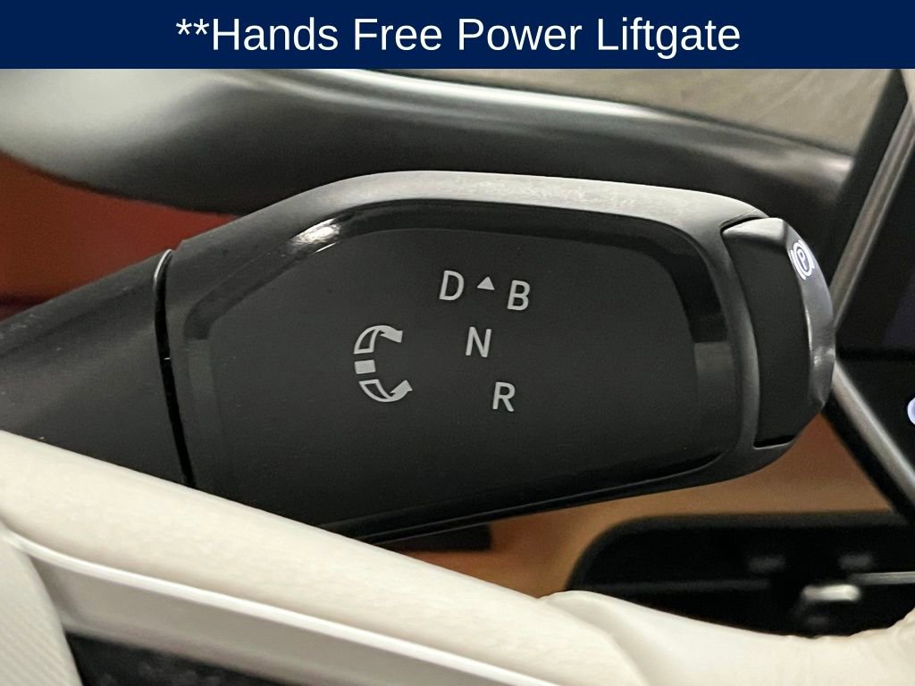 Used 2025 Volkswagen ID. Buzz 1st Edition image 16