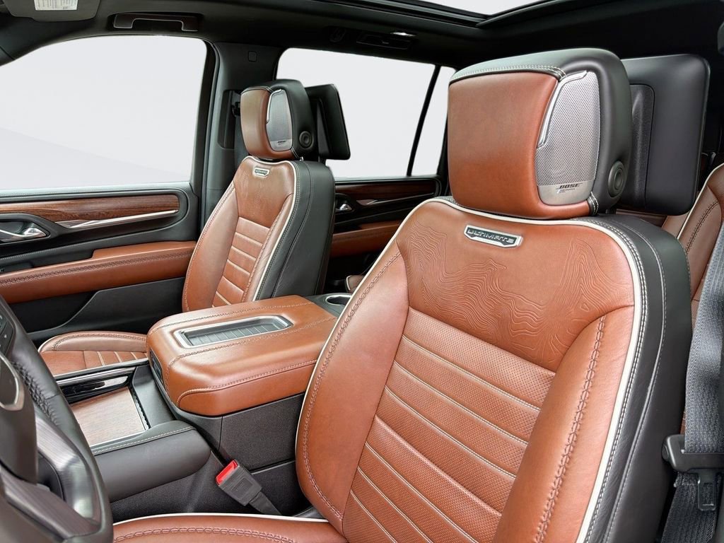 Used 2024 GMC Yukon XL Denali Ultimate AWD/4WD image 24