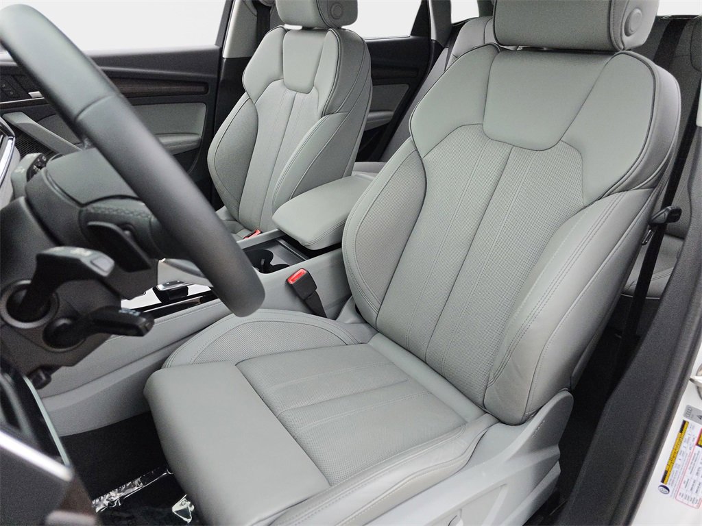 Certified 2025 Audi Q5 2.0T Premium Plus w/ Premium Plus Package image 15