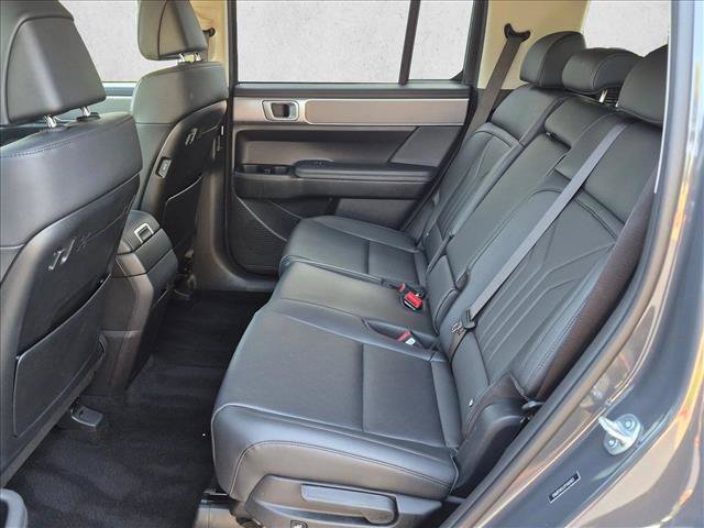 Used 2026 Hyundai Santa Fe SEL FWD image 17