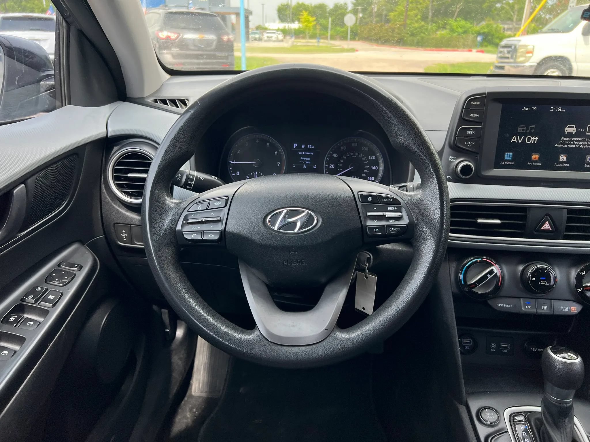 Used 2019 Hyundai Kona SE FWD image 18