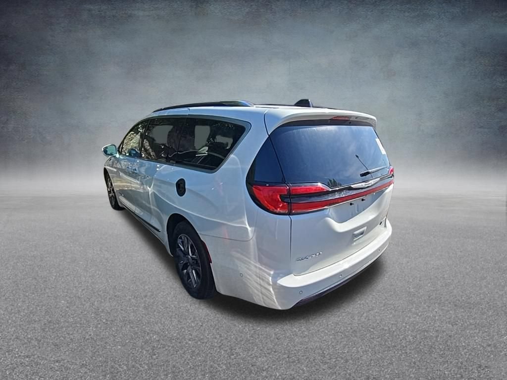 Used 2024 Chrysler Pacifica Pinnacle FWD image 5