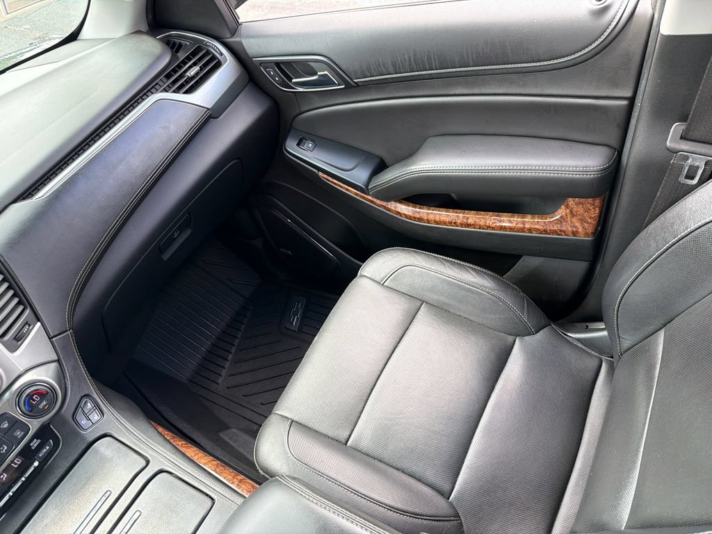 Used 2018 Chevrolet Tahoe Premier AWD/4WD image 17
