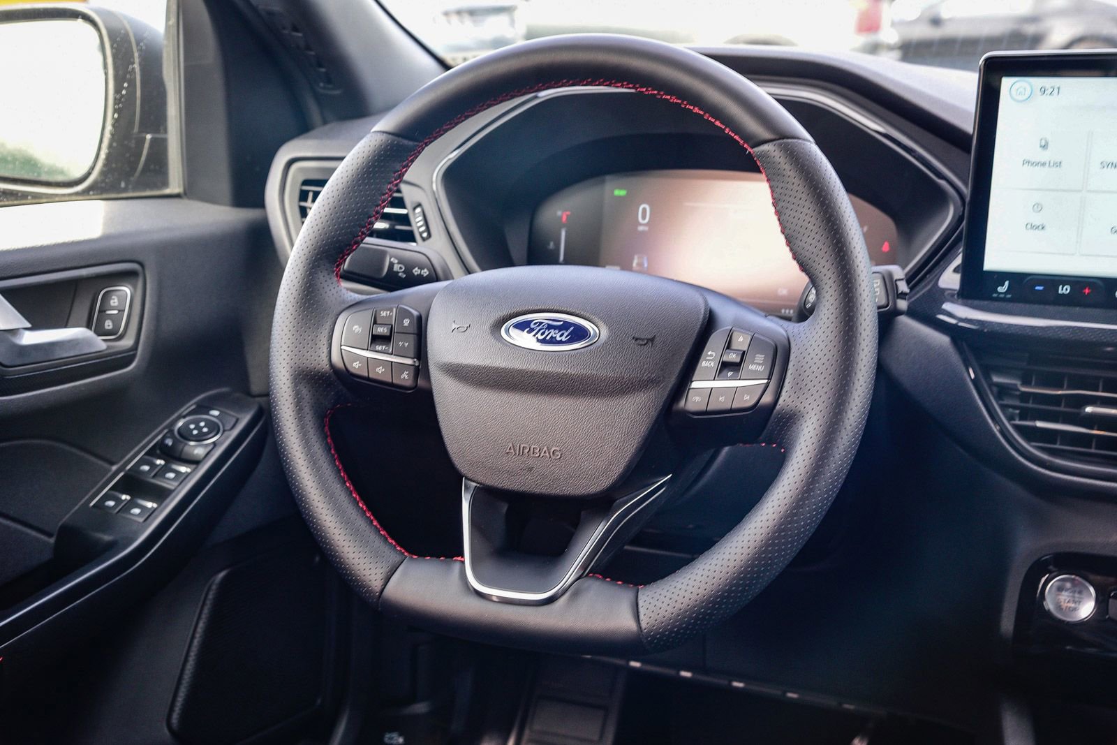 Used 2025 Ford Escape ST-Line w/ Equipment Group 301A image 15