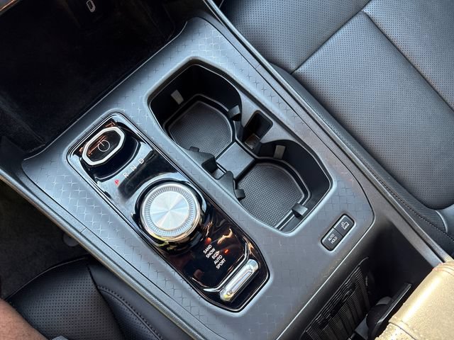 Used 2024 Jeep Wagoneer Launch Edition AWD/4WD image 31