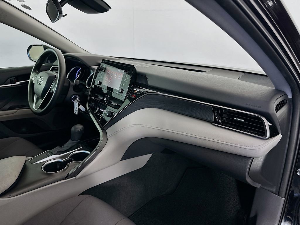 Used 2022 Toyota Camry LE image 27