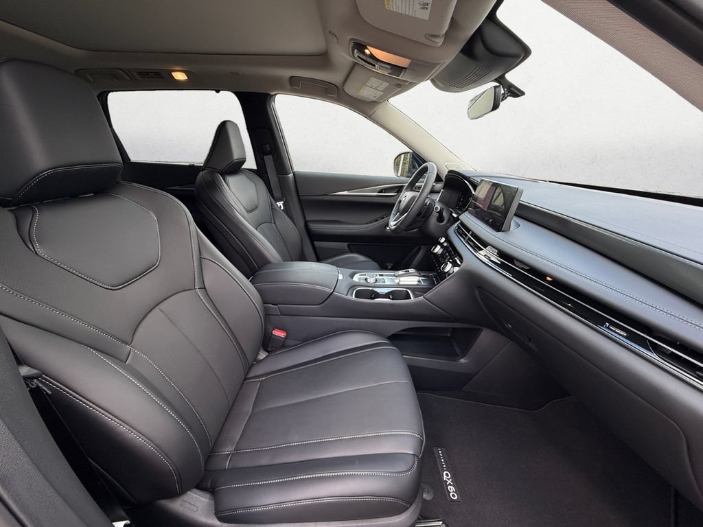 Certified 2026 INFINITI QX60 Luxe w/ Family Package AWD/4WD image 12