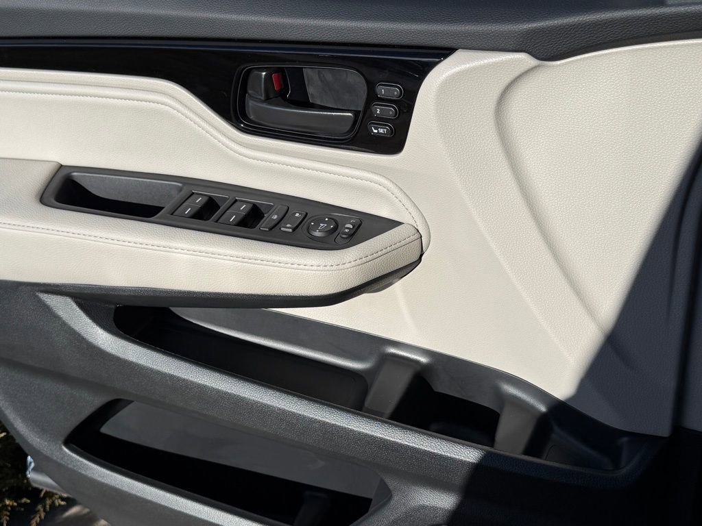 Certified 2026 Honda Odyssey Touring image 34