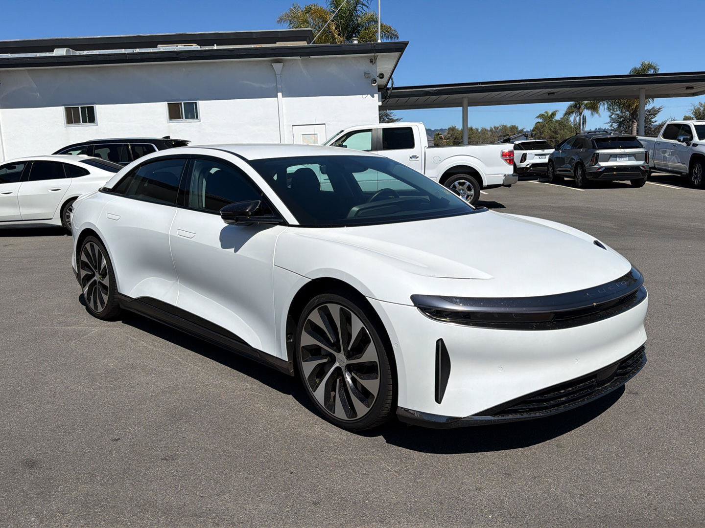Used 2025 Lucid Air Touring AWD/4WD image 3