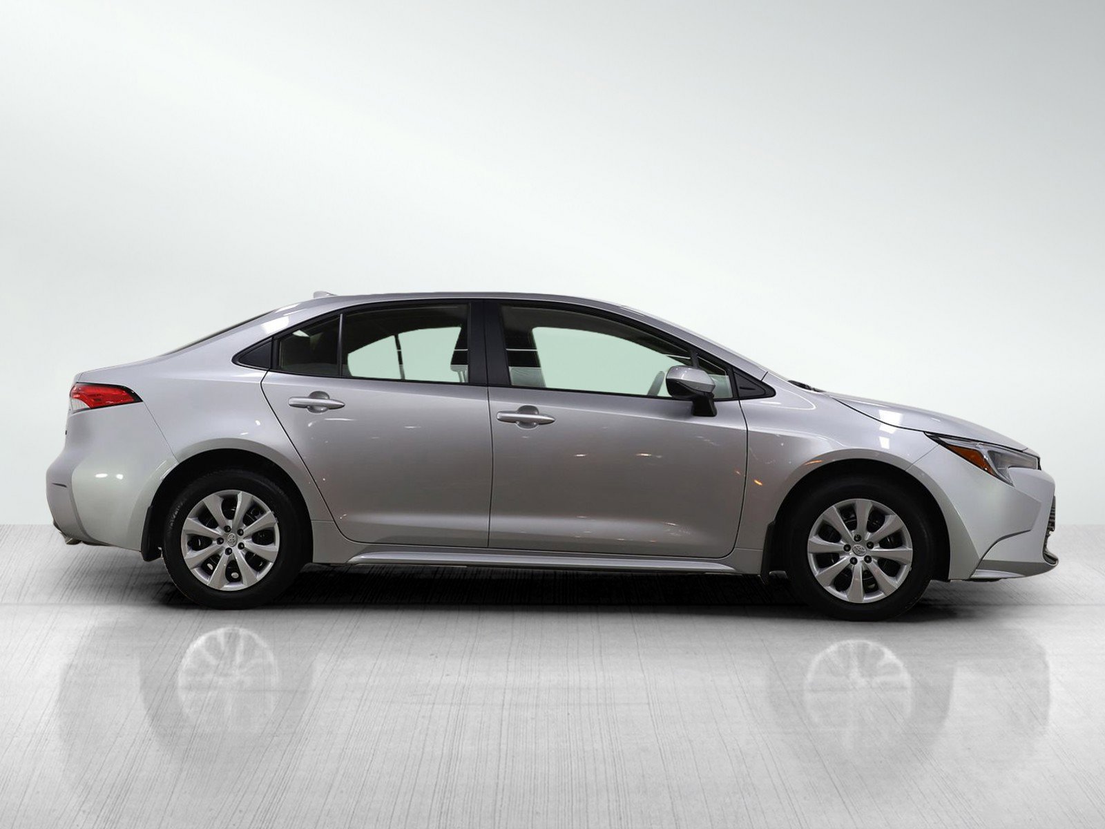 Used 2024 Toyota Corolla LE image 6