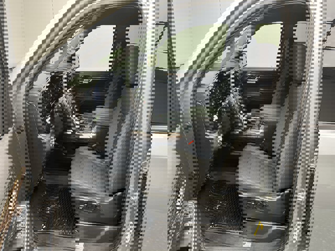 Certified 2023 GMC Sierra 1500 Elevation image 3