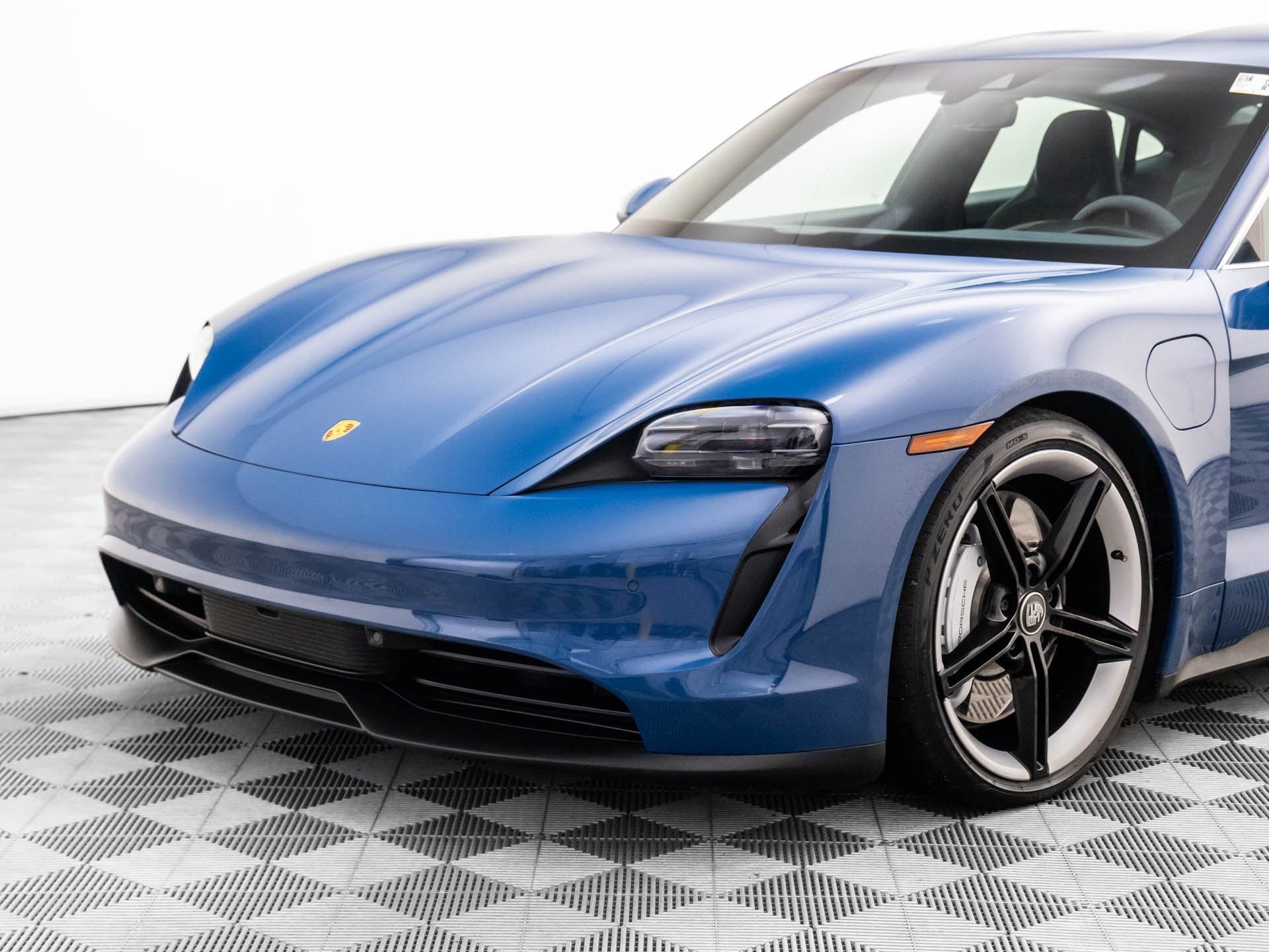 Certified 2022 Porsche Taycan 4S image 34