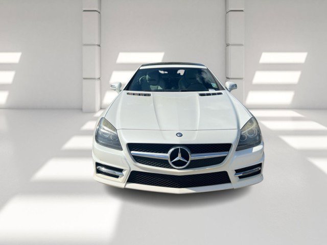 Used 2016 Mercedes-Benz SLK 300 image 3