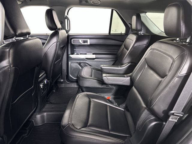 Used 2022 Ford Explorer XLT w/ Equipment Group 202A image 26