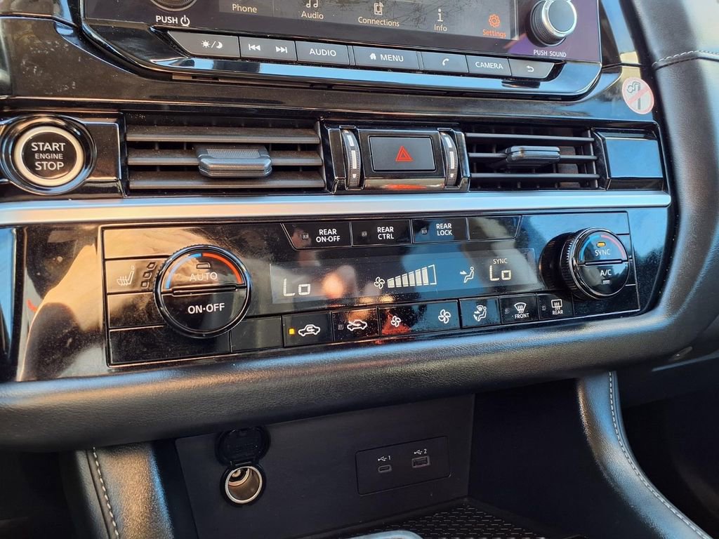 Used 2024 Nissan Pathfinder SV image 9