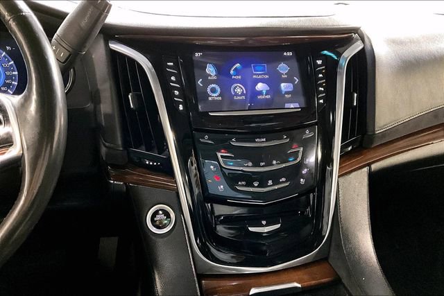 Used 2018 Cadillac Escalade Luxury image 5