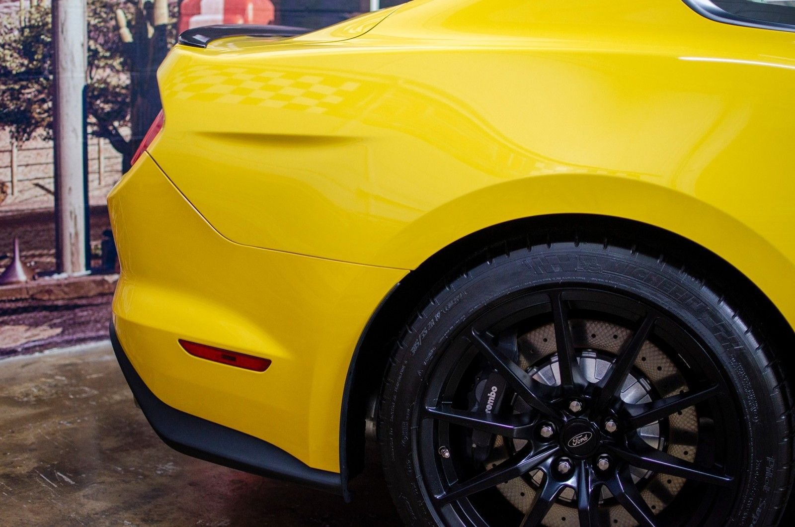 Used 2016 Ford Mustang Shelby GT350 w/ Technology Package RWD image 7