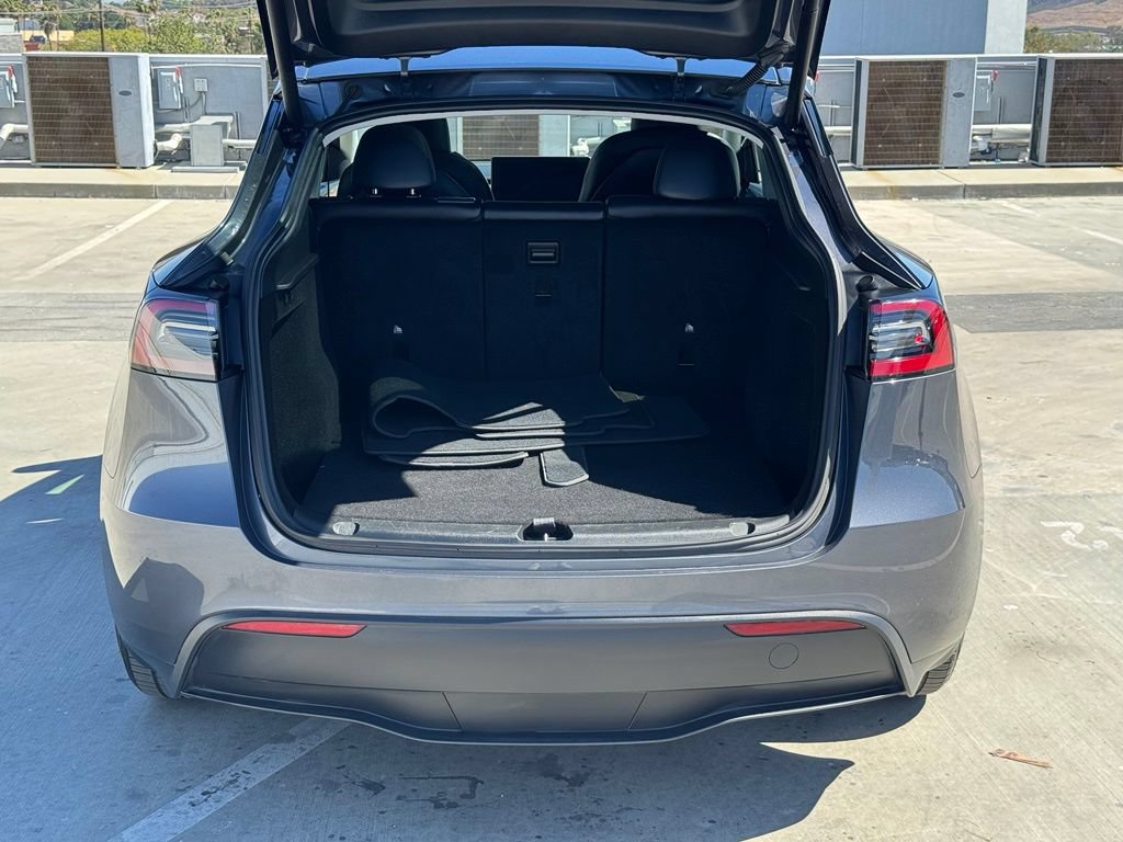 Used 2023 Tesla Model Y Performance AWD/4WD image 21