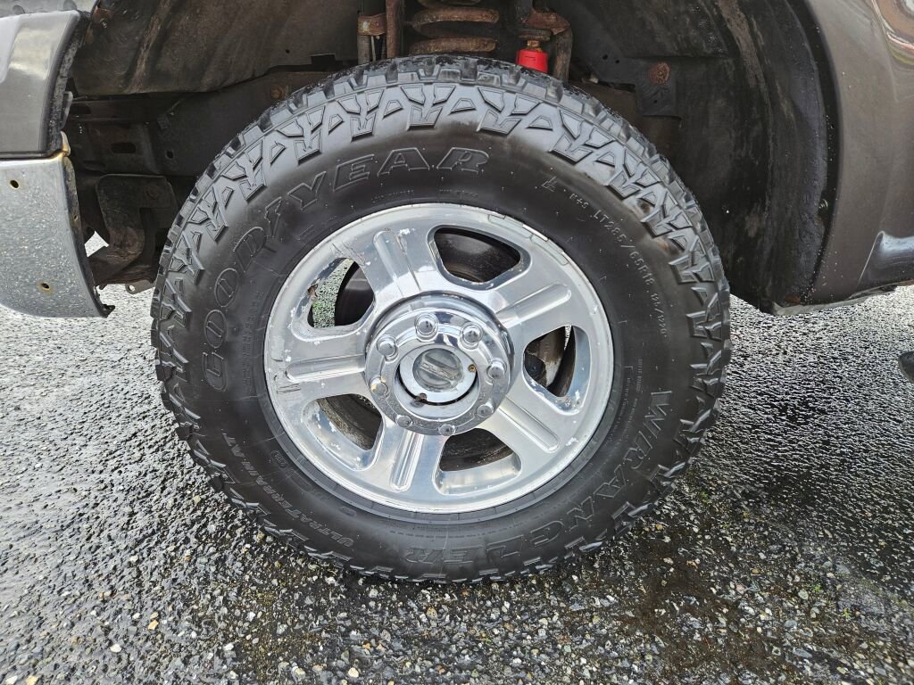 Used 2005 Ford F350 Lariat image 8