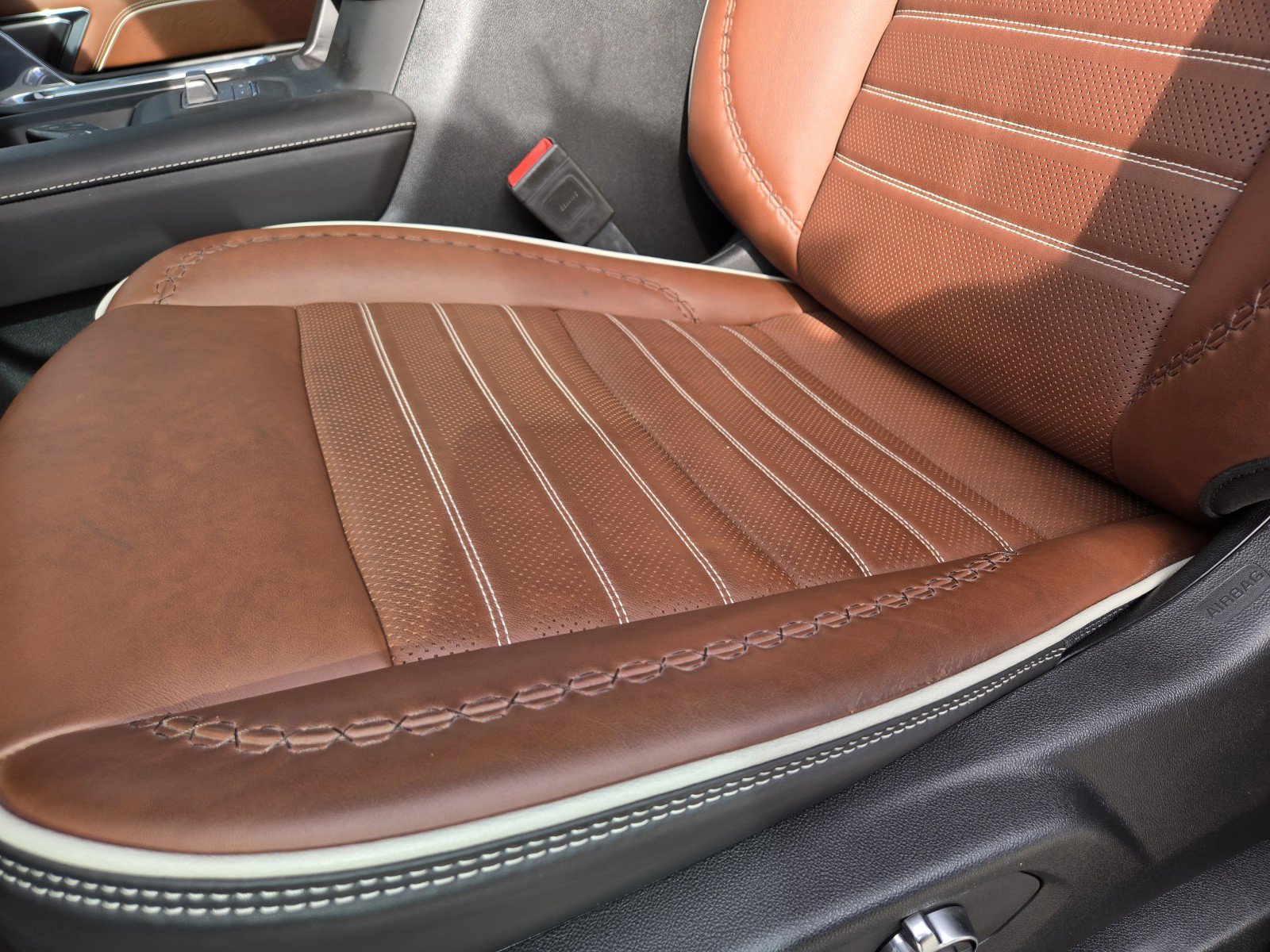 Used 2024 GMC Sierra 2500 Denali Ultimate image 10