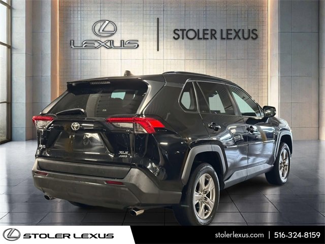Used 2022 Toyota RAV4 XLE image 4