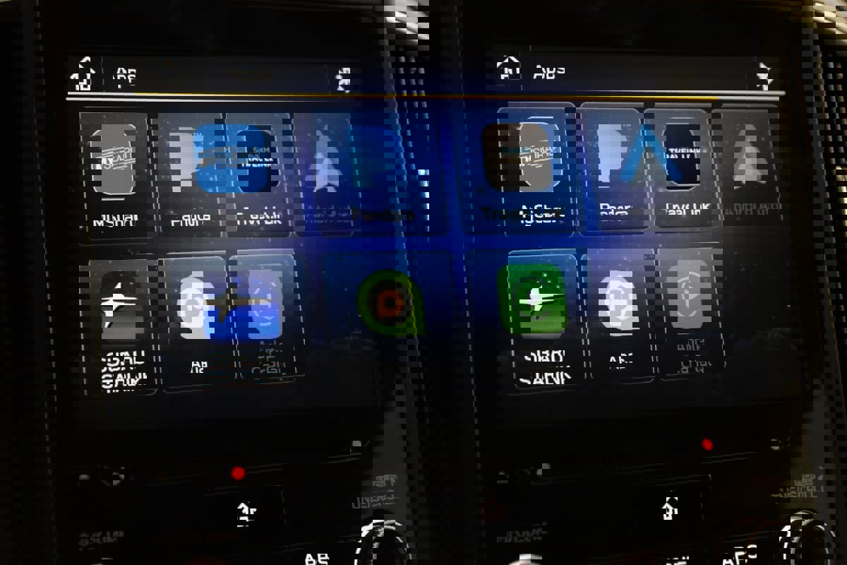 Used 2023 Subaru Crosstrek Hybrid image 9